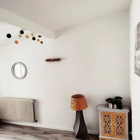 Superbe Maison Renovee Avec Agreable Jardin *